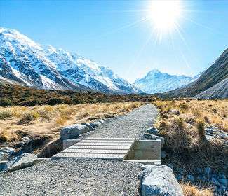 钣金加工机箱机柜前需要做什么?