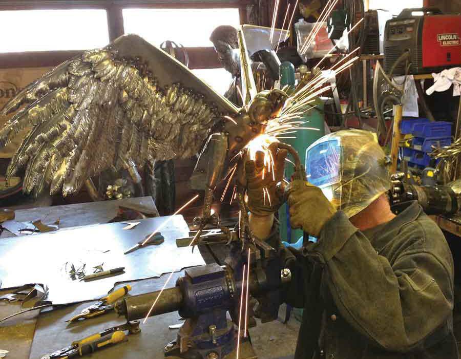 全球钣金新闻-金属制造狂：焊工制作动物的金属钣金-江南登陆入口-江南online(中国)