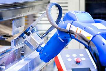 钣金行业资讯-采用机器人钣金折弯，钣金加工行业已经不再需要大批量的尺寸来使用机器人折弯机-江南登陆入口-江南online(中国)